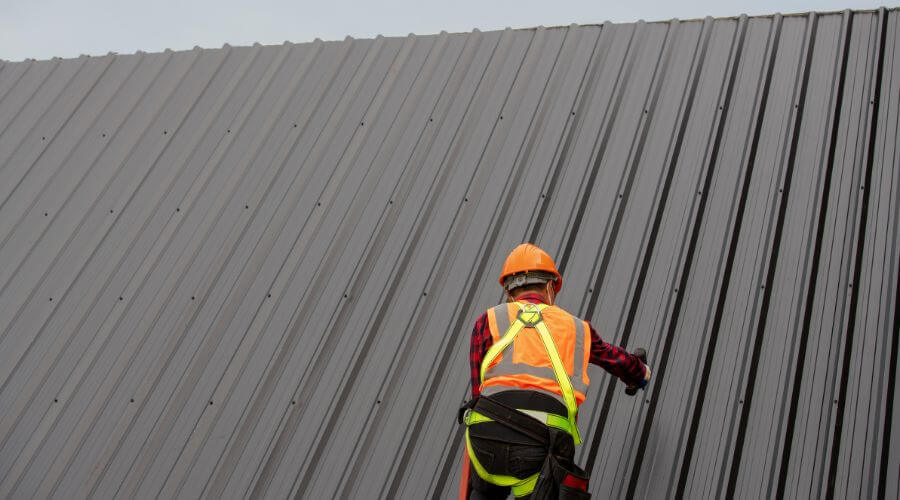 Professional gutter cleaning in Weatherly, PA